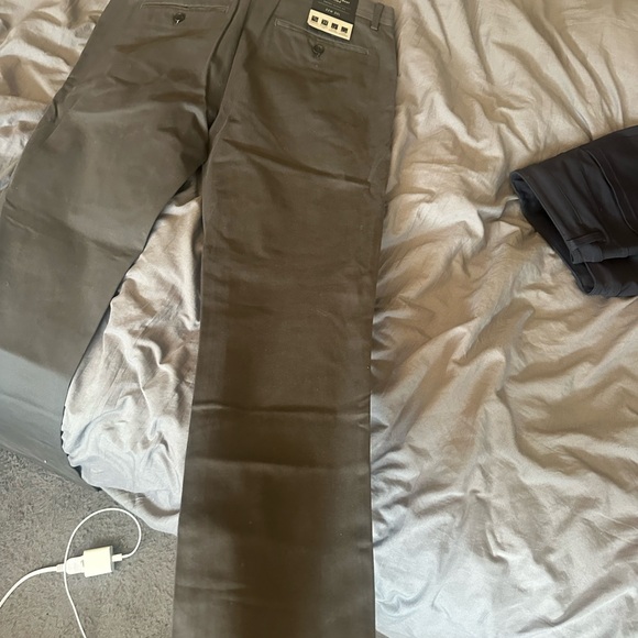 Banana Republic Rapid Movement Chinos slim fit - Picture 8 of 16